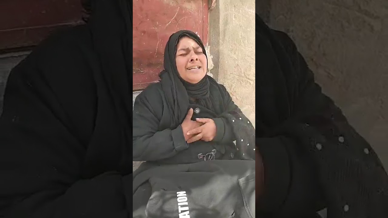 ملابسه مش بتفارق إيد والدته أسرة أحمد تروي تفاصيل مقتله داخل صالون حلاقة بكفر الشيخ