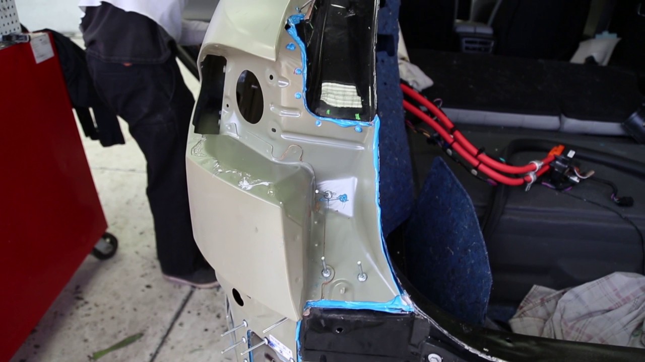 Tesla Model S Quarter Panel Installation 1/1/2017