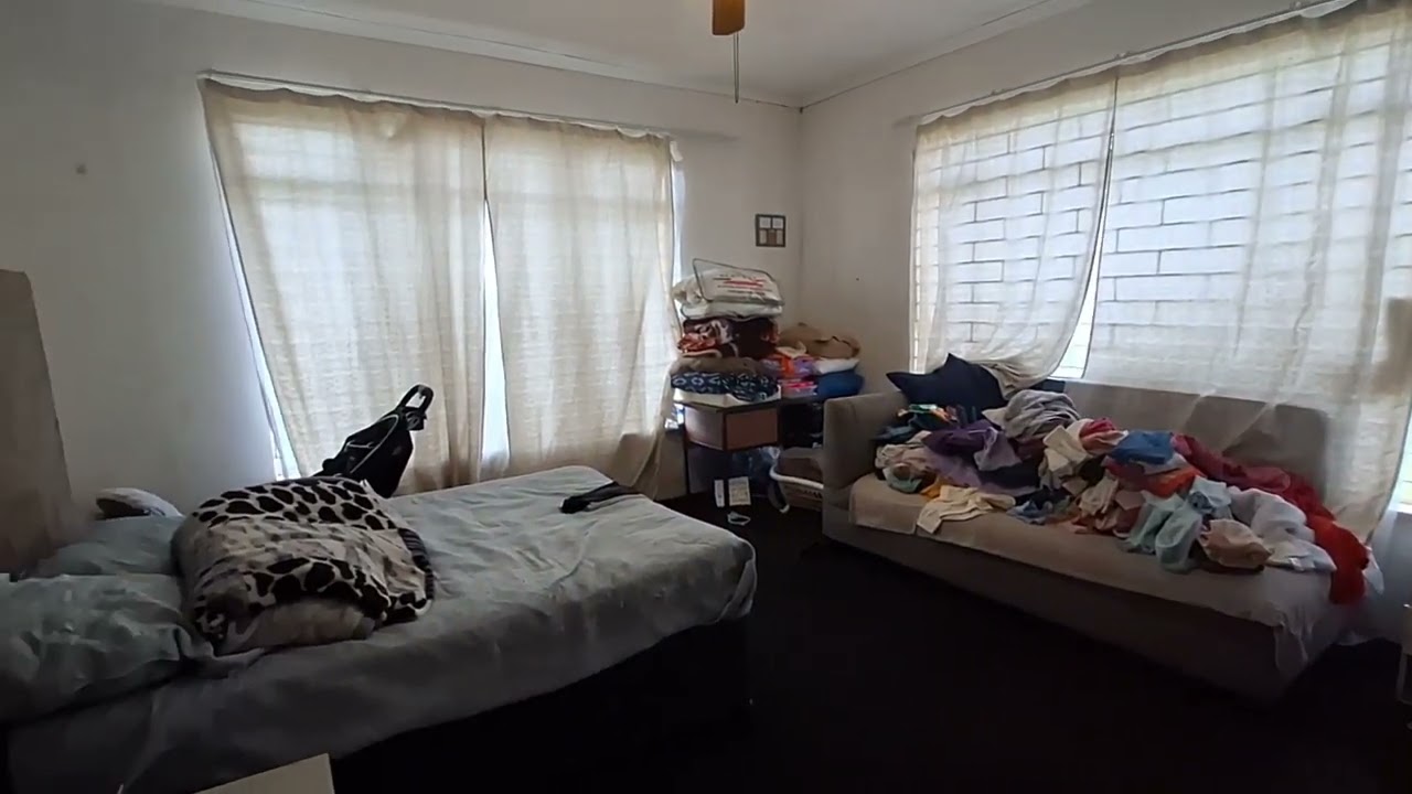 Discover unlimited potential on this agricultural Tenacre holding.