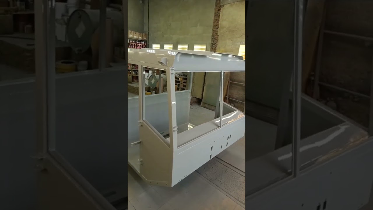 Производство  кабин для трактора Т 150 для более комфортной работы оператора, процесс покраски .