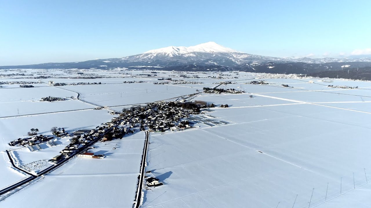 真冬の庄内平野と鳥海山をドローン空撮。 - 山形県酒田市 北平田地区・上田地区（2022年2月）【庄内の風景。】
