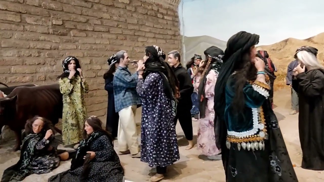 لرستان ، خرم آباد ، قلعه فلک‌الافلاک ، مخمل‌کوه 