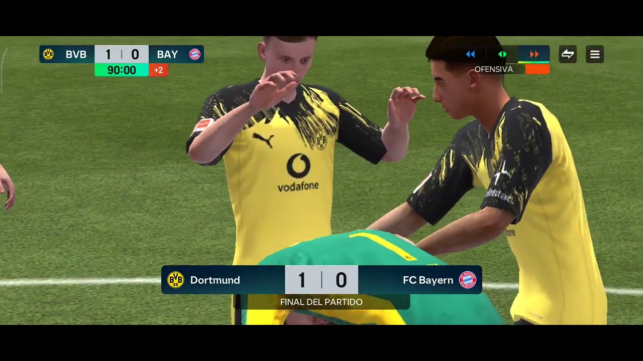 Jugando a FIFA mobile