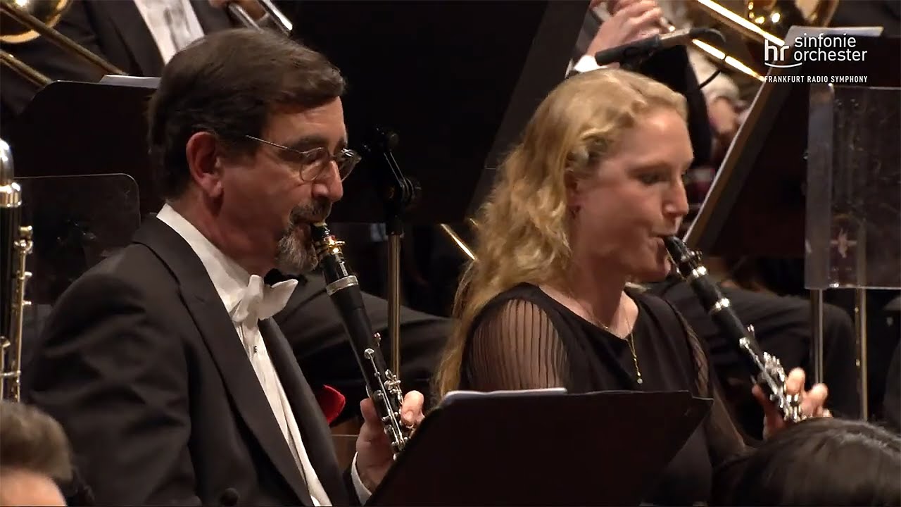 Christmas all over the World ⋅ hr-Sinfonieorchester ⋅ Michał Nesterowicz ⋅ Tobi Kämmerer
