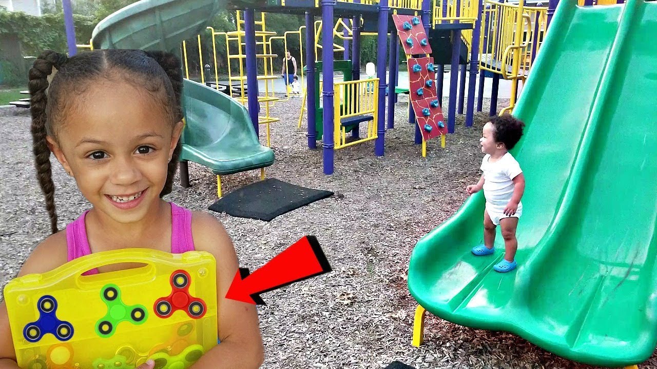 HIDE AND SEEK with Imani's Family Fun World! Playing with Fidget Spinners in the Park