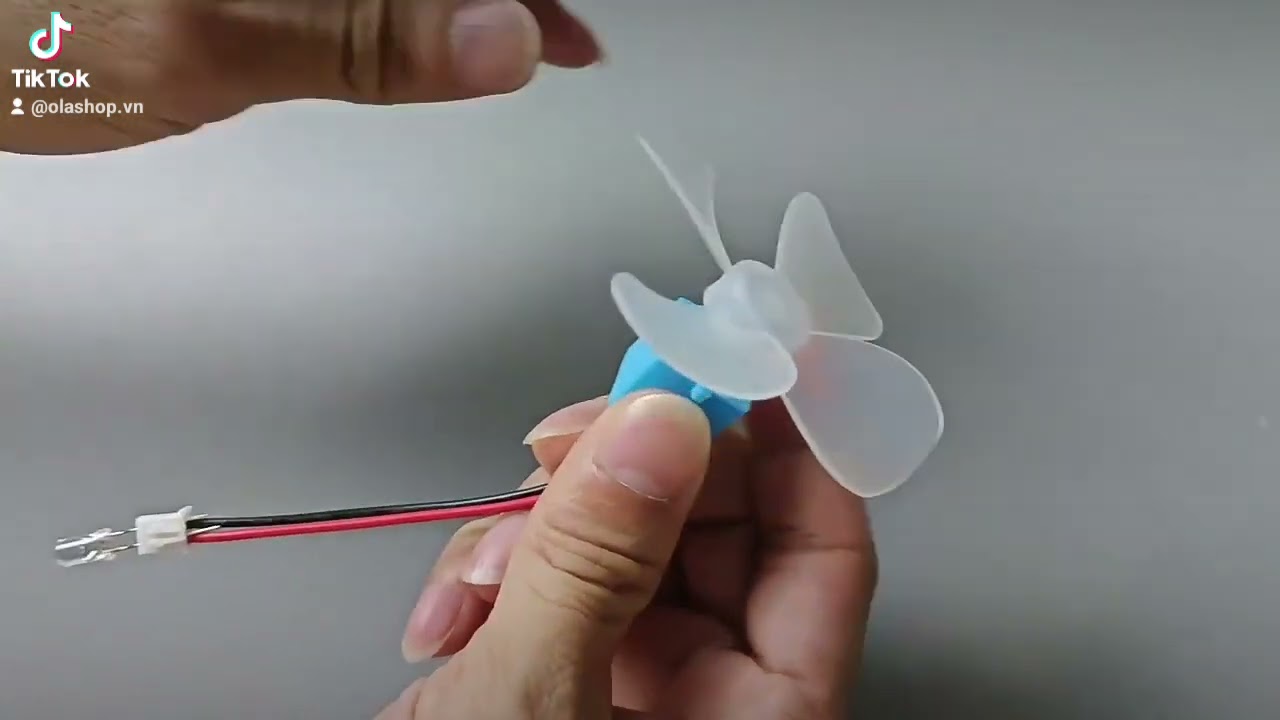 M&aacute;y ph&aacute;t điện mini tuabin gi&oacute; V1