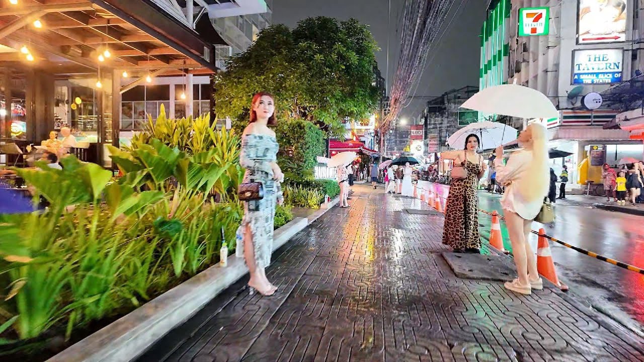 Bangkok's nightlife-Boom Thermae cafe, sukhumvit soi 11& Nana plaza! FREELANCERS BEST SPOTS