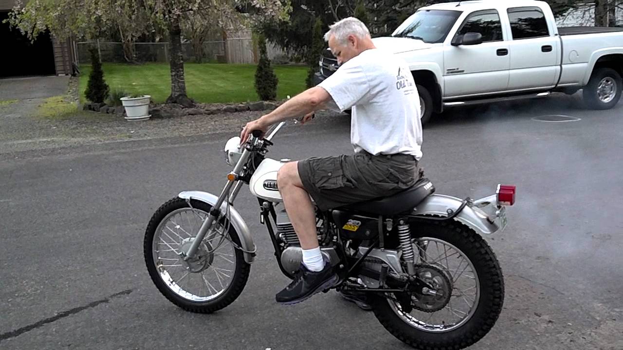 1968 Yamaha DT1 250 Enduro -Lance- Thru the Gears