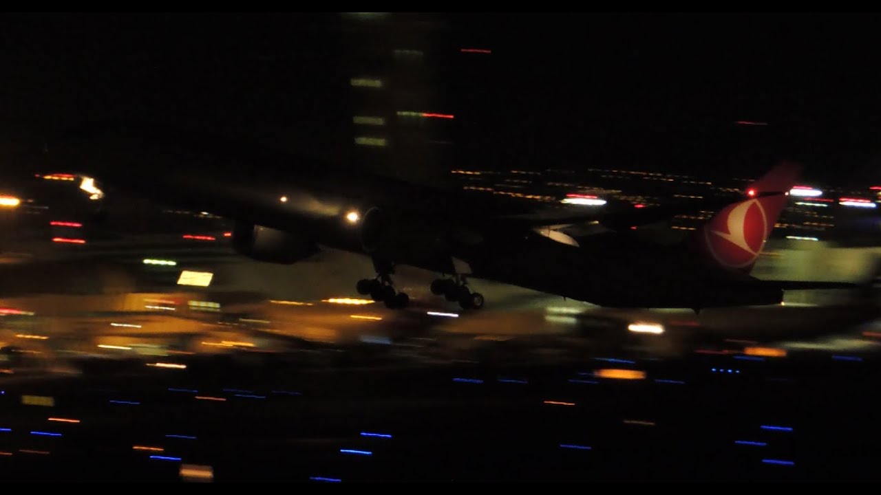 Turkish Airlines Boeing 777-300ER [TC-JJE] takeoff from LAX