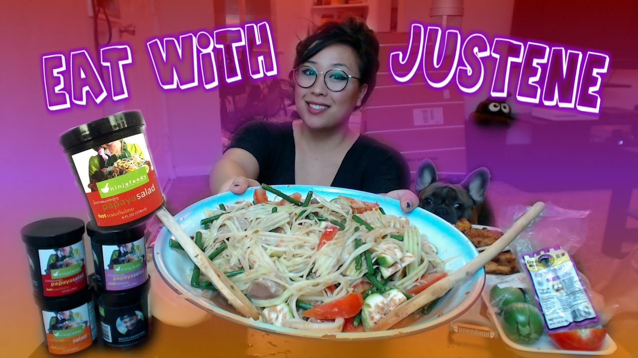 Easy Papaya Salad Recipe w/ Fried Chicken + Giveaway ft Ninja Foods | mukbang