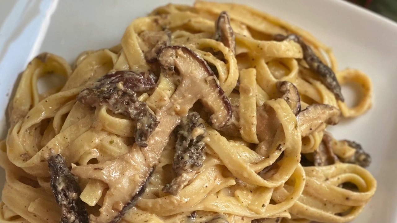 Easy Vegan Fettuccine Alfredo | No Nuts Required | Morel and Shiitake Mushrooms