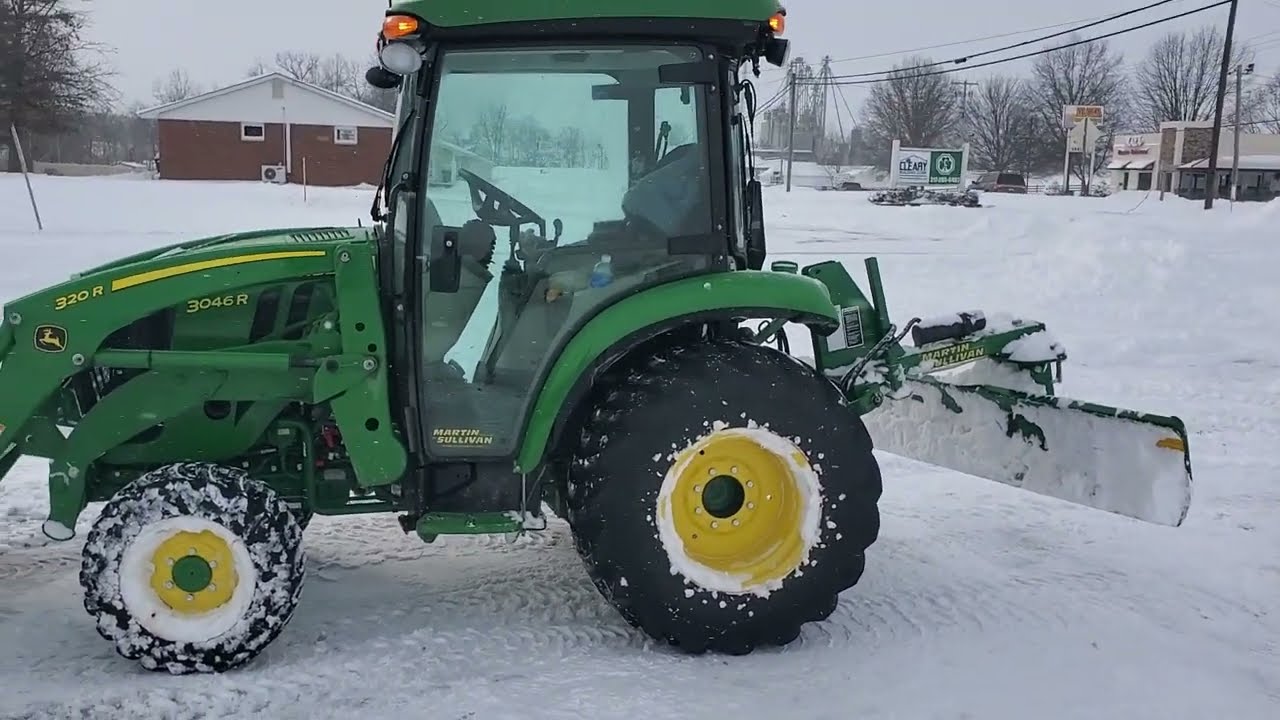 Первые впечатления от John Deere 3046r