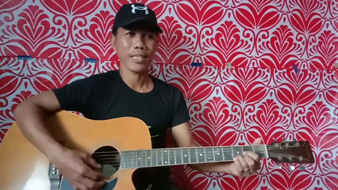 Basic guitar chords tutorial _Lift up your hands to God.