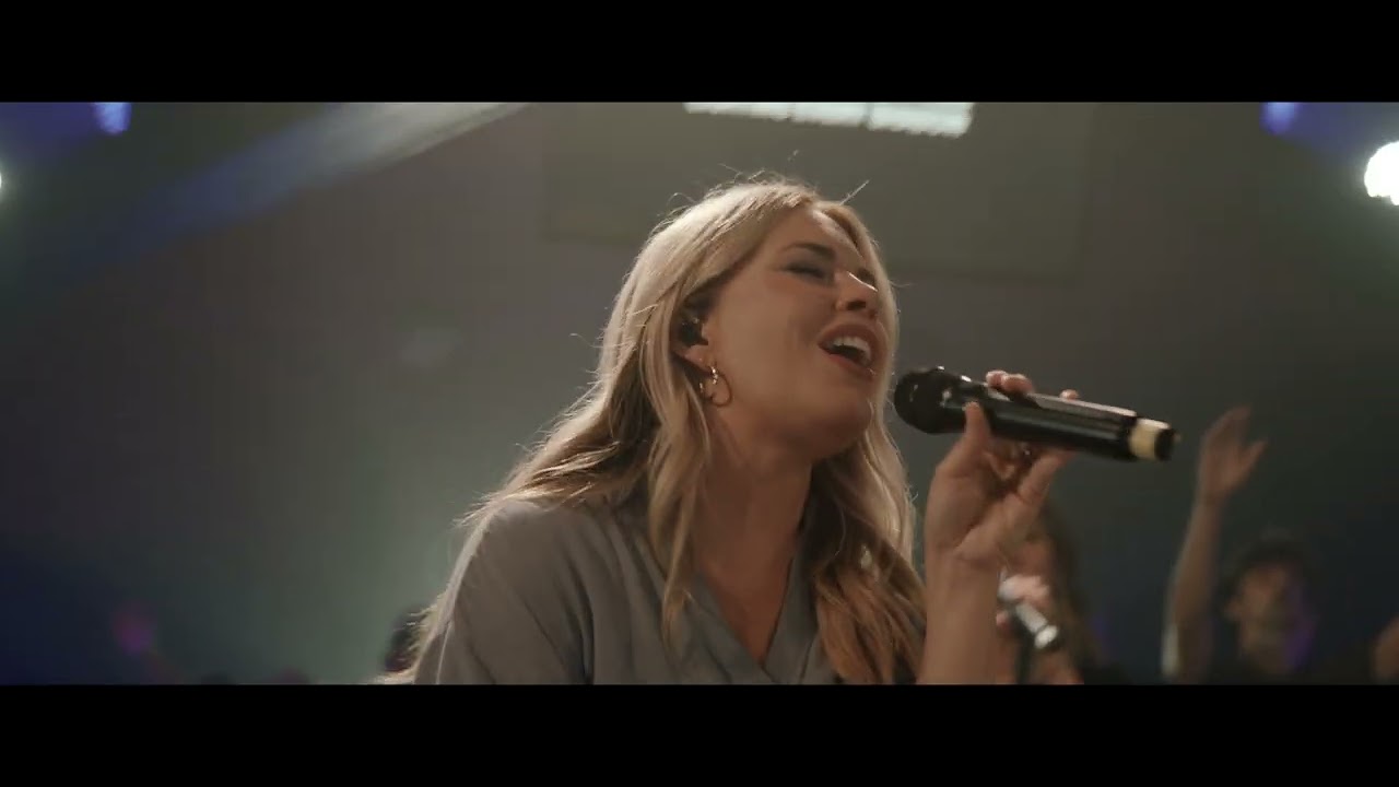 Joy Comes In The Morning- Tasha Layton (Live)