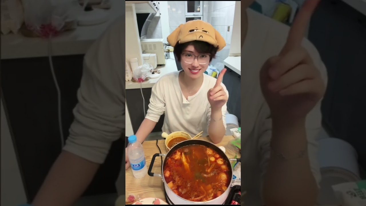元元的 《你问我答》第一期  恭喜元元200万粉丝达成） #开心元元