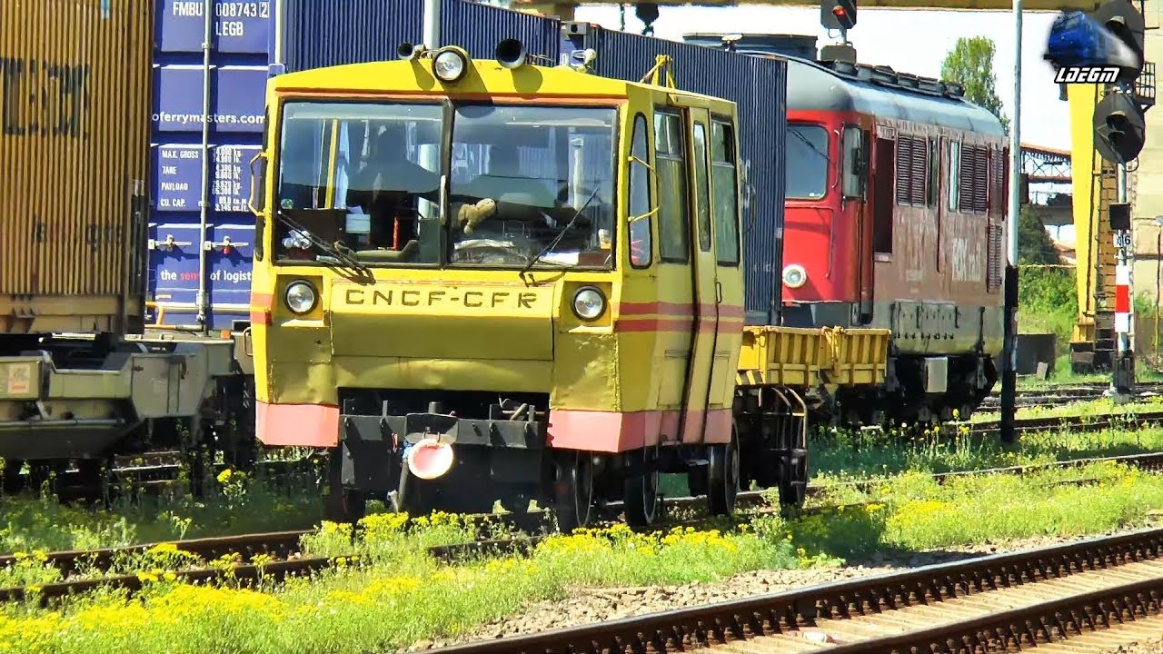 060-DA 609 008-1 & Duewag BR628 598 & Drezina DC175L Rail Vehicle in Gara Episcopia Bihor Station