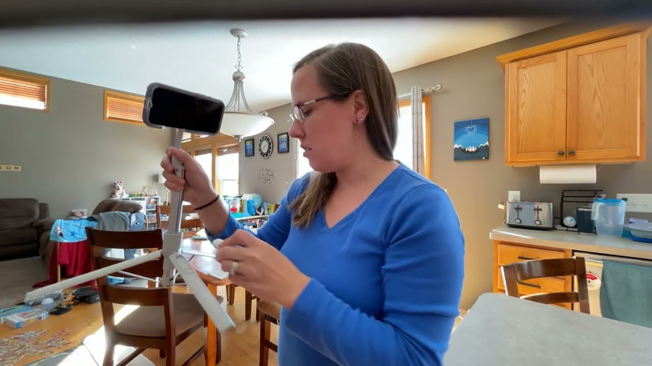 Review of MagSafe Tripod Showing Strength of MagSafe Magnet with iPhone