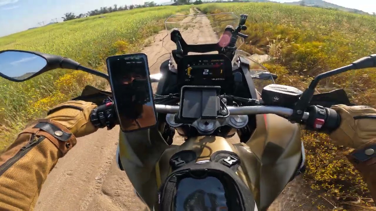 A little dirt action on the BMW F 850 GSA