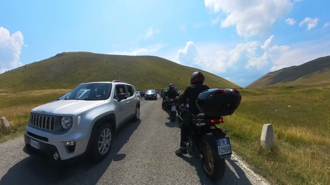In moto fino a Campo Imperatore una strada che non dimenticheremo mai #moto#motovlog#campoimperatore