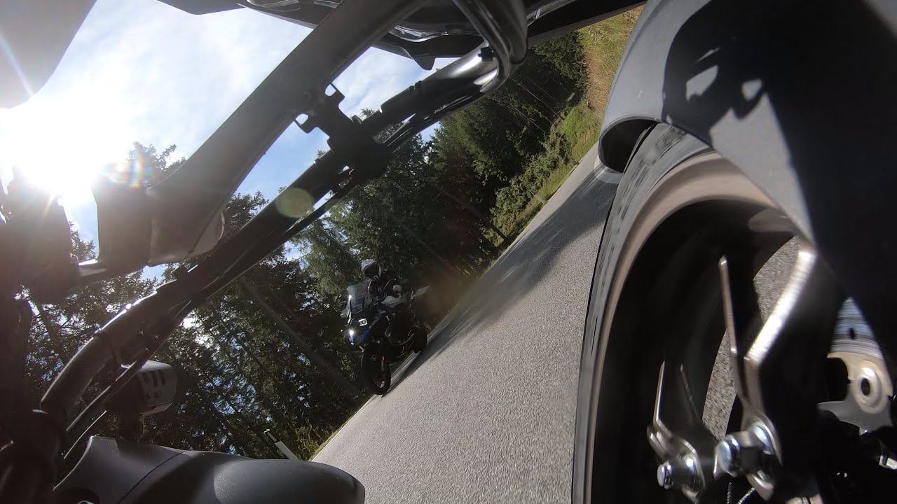 Yamaha Niken re-reloaded - nach Hirschunfall, jetzt neue Niken, neue Reifen, neues Glück? :)