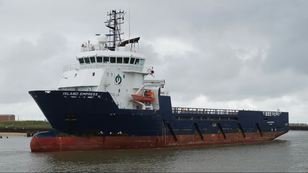 offshore supply vessel ISLAND EMPRESS at Great Yarmouth 18/6/16