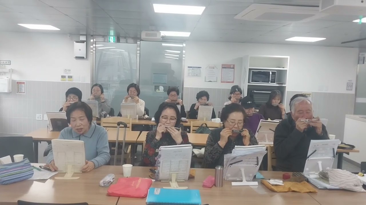 울고넘는박달재♡A#모닝스타사가정화요하모니카교실중급반수업중에