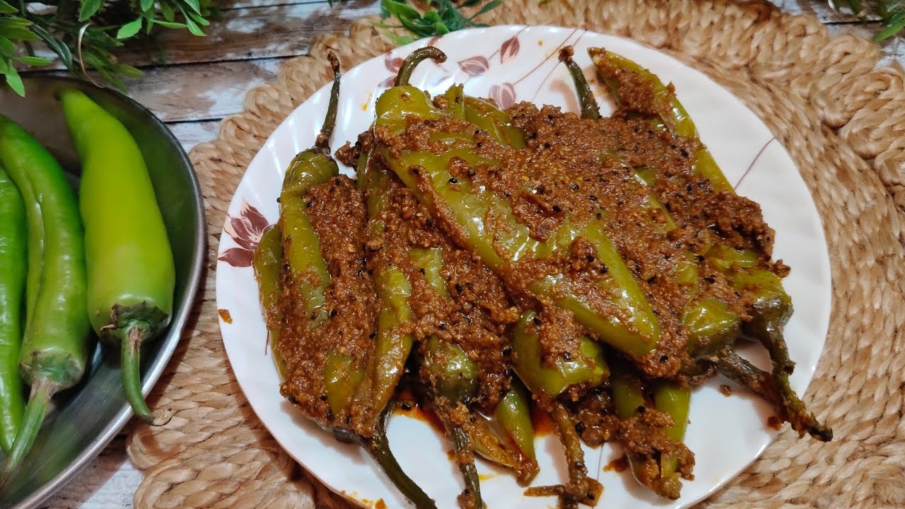 अगर मिर्ची फ्राई ऐसे बनाओगे, तो बिना भूख भी 4 रोटी इसी से खा। Mirchi fry. Hari mirch fry. #mirchi