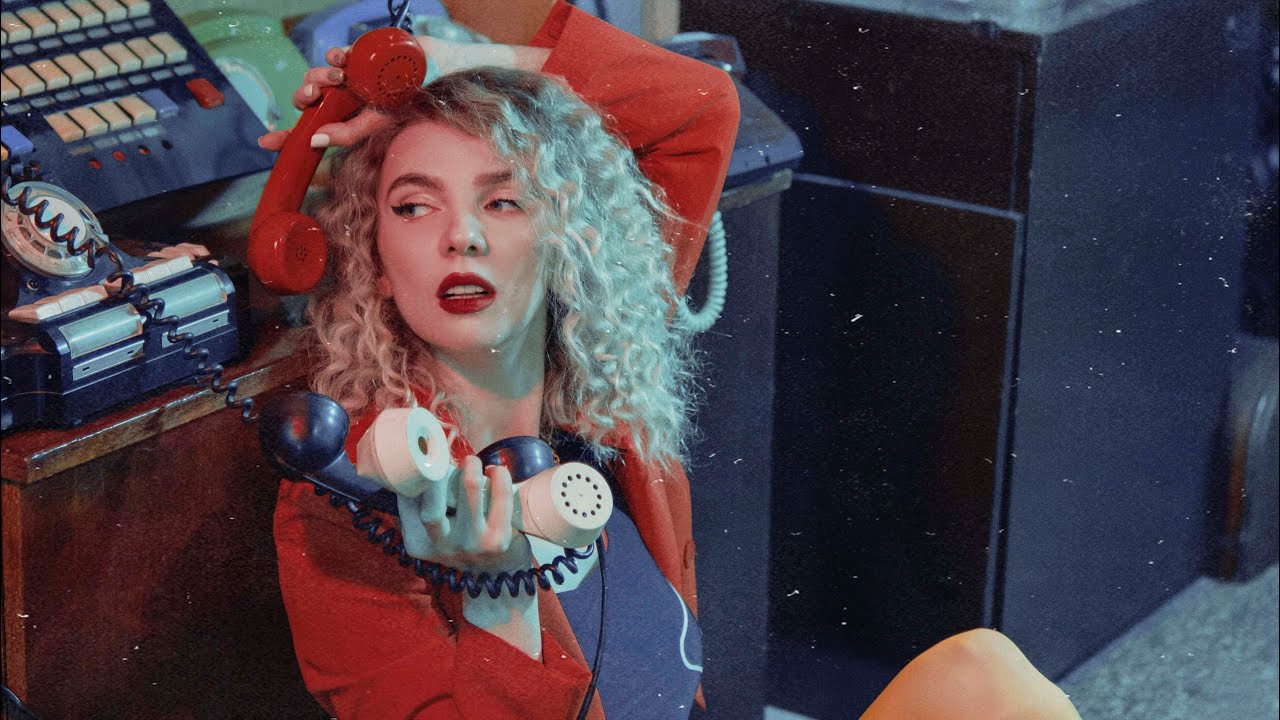 VIF & Teya Flow - За Окном  ( Official Music Video )