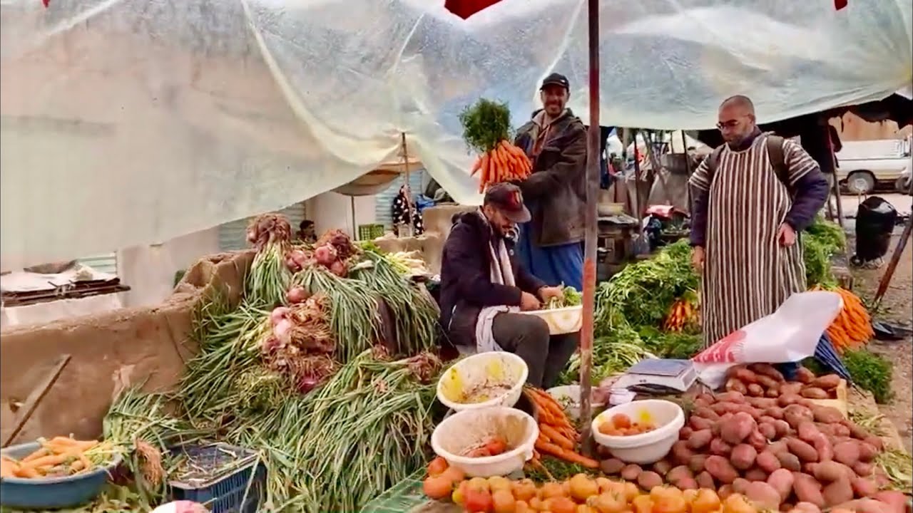 Rainy Moroccan Souq Market LIVE 🇲🇦 🌧