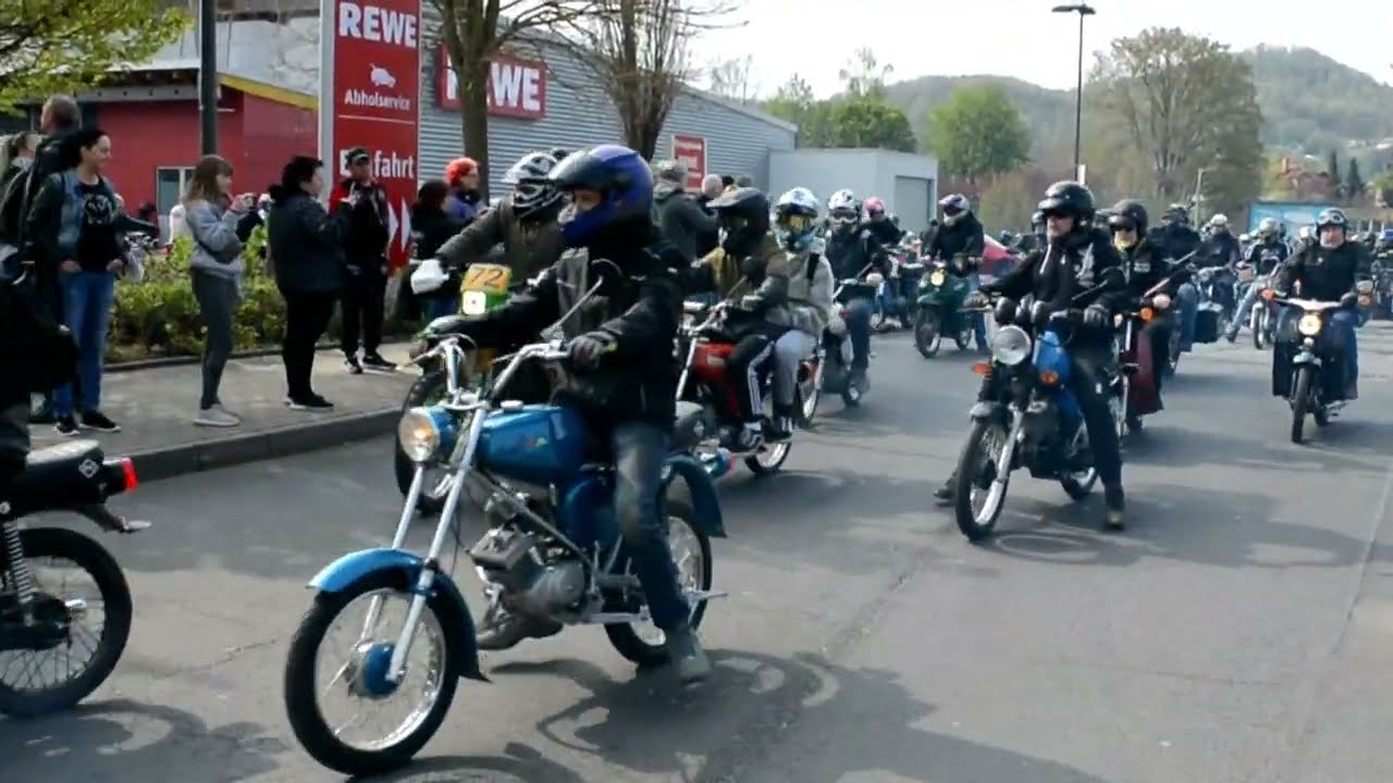 11. Ostalgie Ausfahrt Eisenach 2022 Teil 2 Ostalgiesound von Simson; MZ; Trabant; Wartburg und Co.