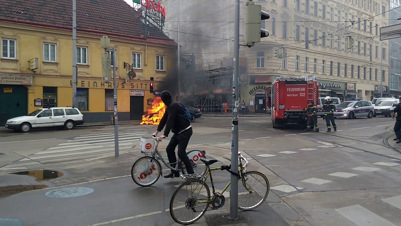 Brennendes Taxi, Wien Gürtel/Josefstädterstr., 13:40 26.4.2018