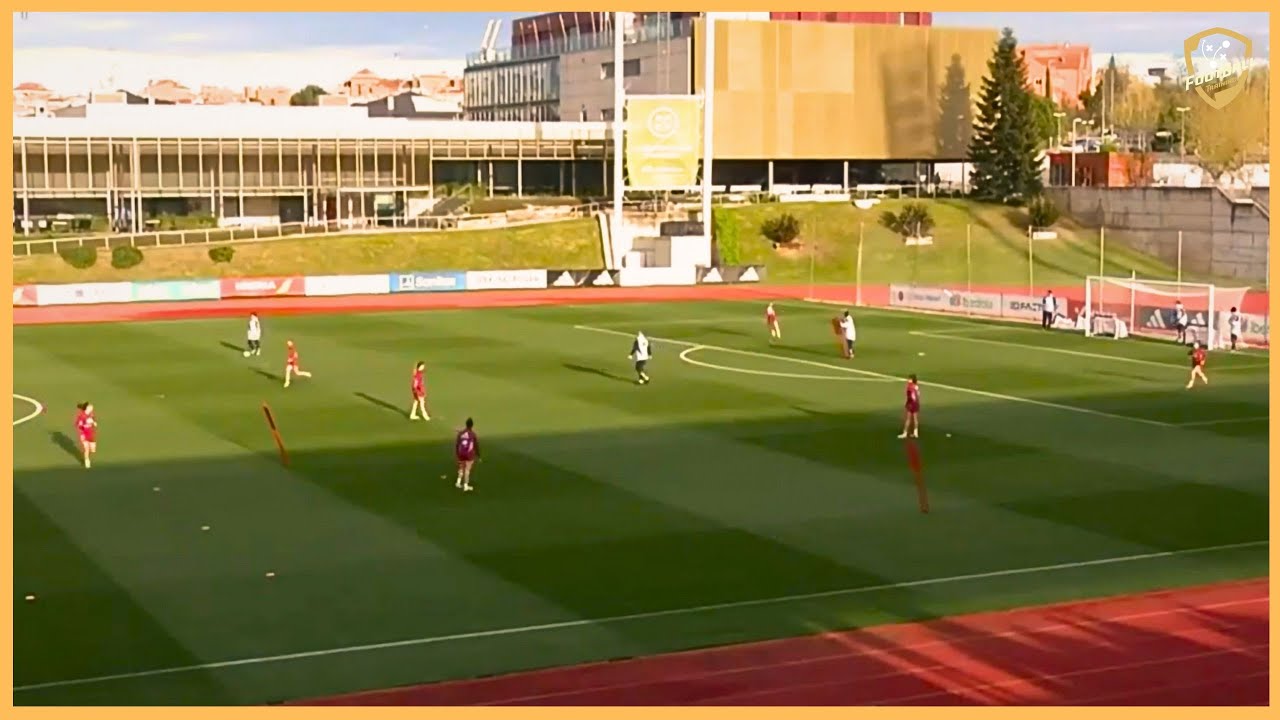 Spain - Passing Combinations With Finishing