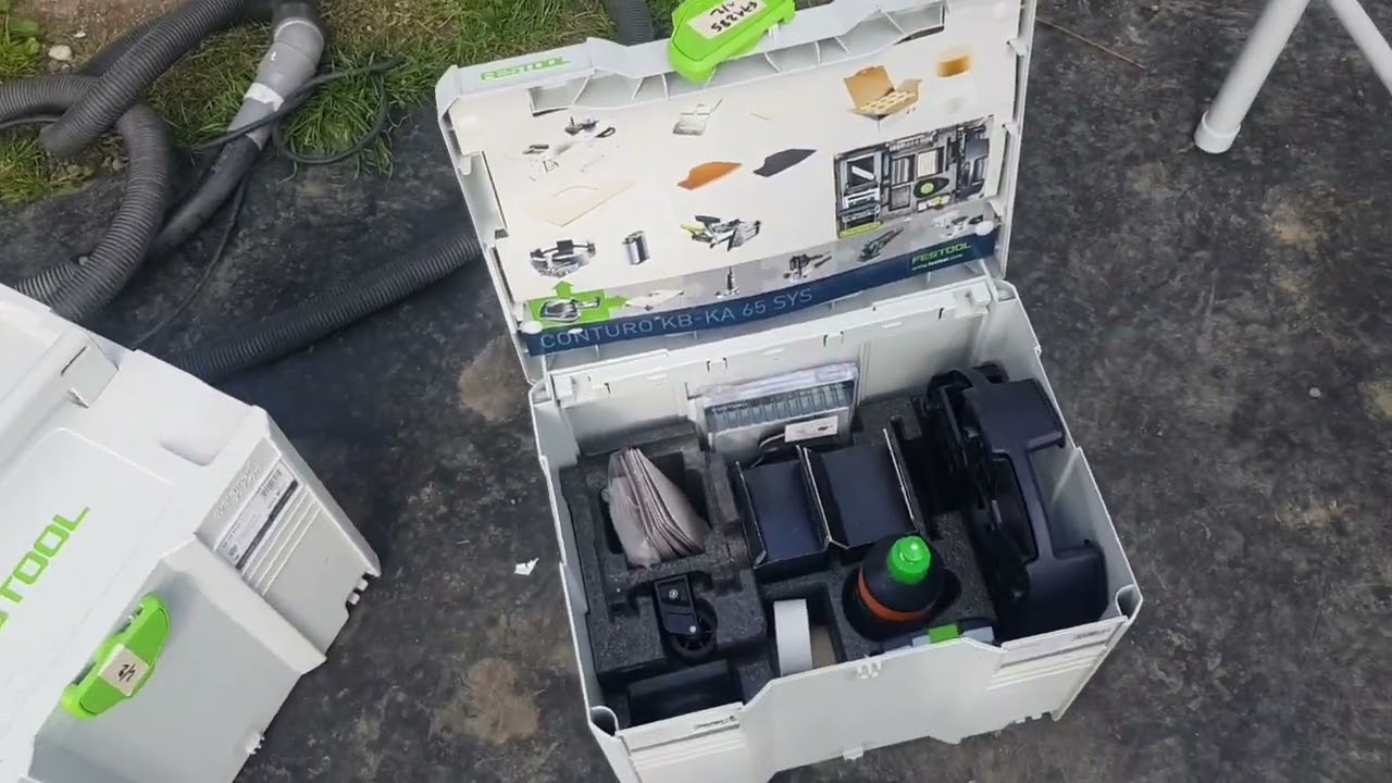 Plaqueuse de chant Conturo de chez Festool, test de la table MFT et son support Plaque adaptatrice