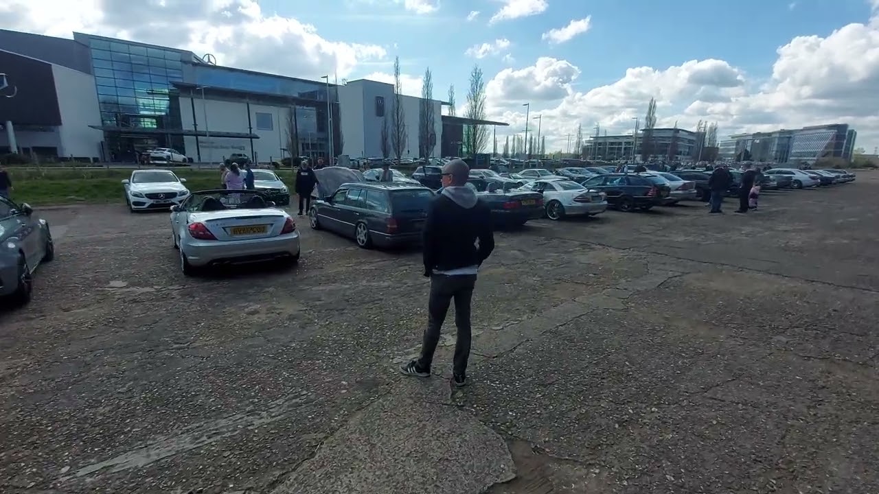 Mercedes Benz Owners Club UK at Mercedes-Benz World Brooklands April 2022