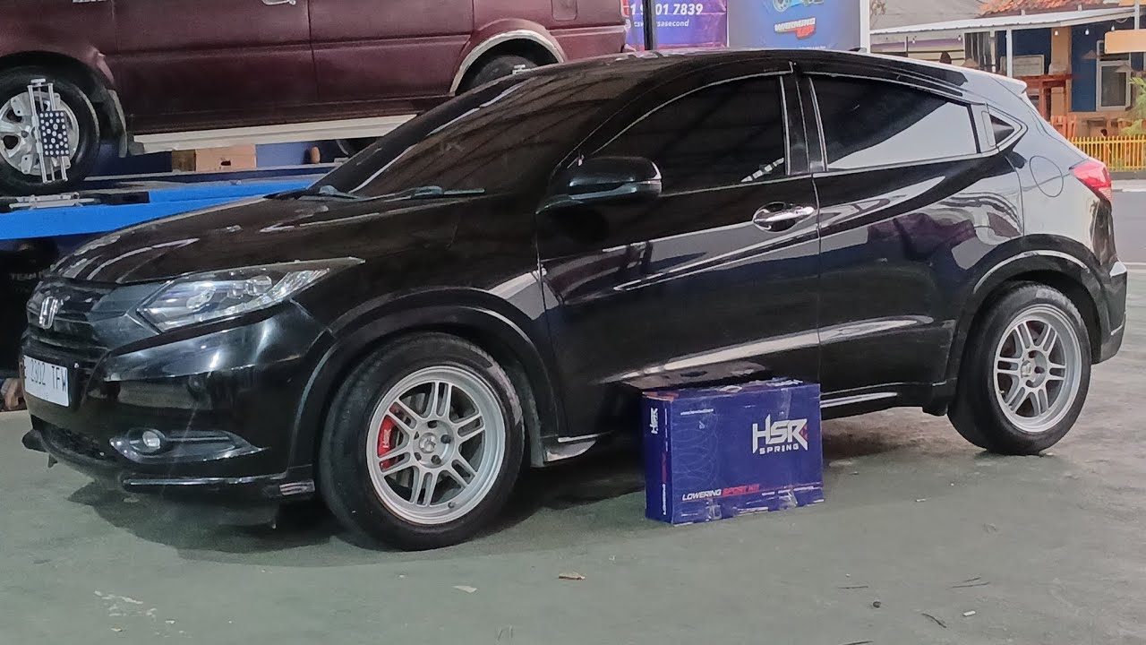 HRV PAKE PER JAZZ | Lowering Kit HSR Jazz red dipasang di Hrv | HSR Ciamis