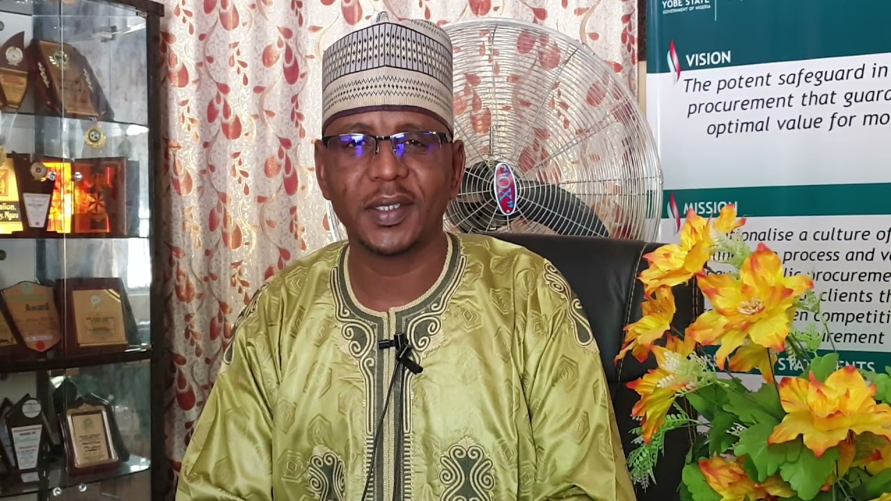 Menene hukuncin wanda yayi amfani da Maclean ko asuwaki lokacin azumi?