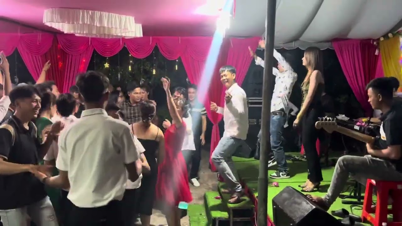 Chnam oun 16 Live Band BT7 by Minh Nguyệt singer