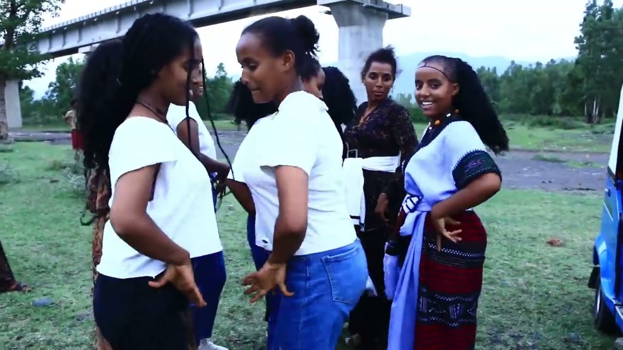 ጎሊና ላይ ቁ/ 2  ምርጥ ጨዋታ ቆንጆወቹ ቀወጡት amazing girls sholder deans