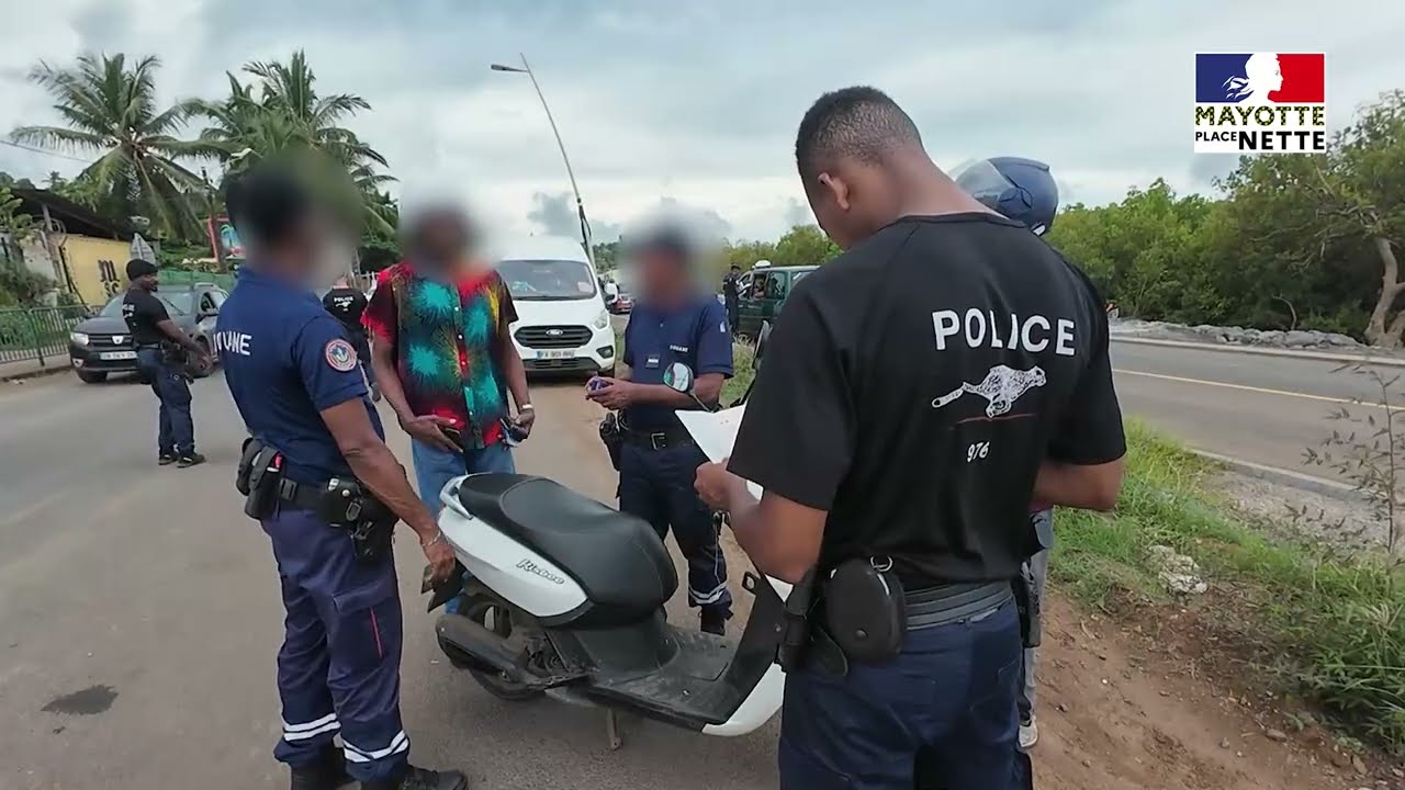 #MayottePlaceNette | Opération conjointe Douane et Police à Mamoudzou