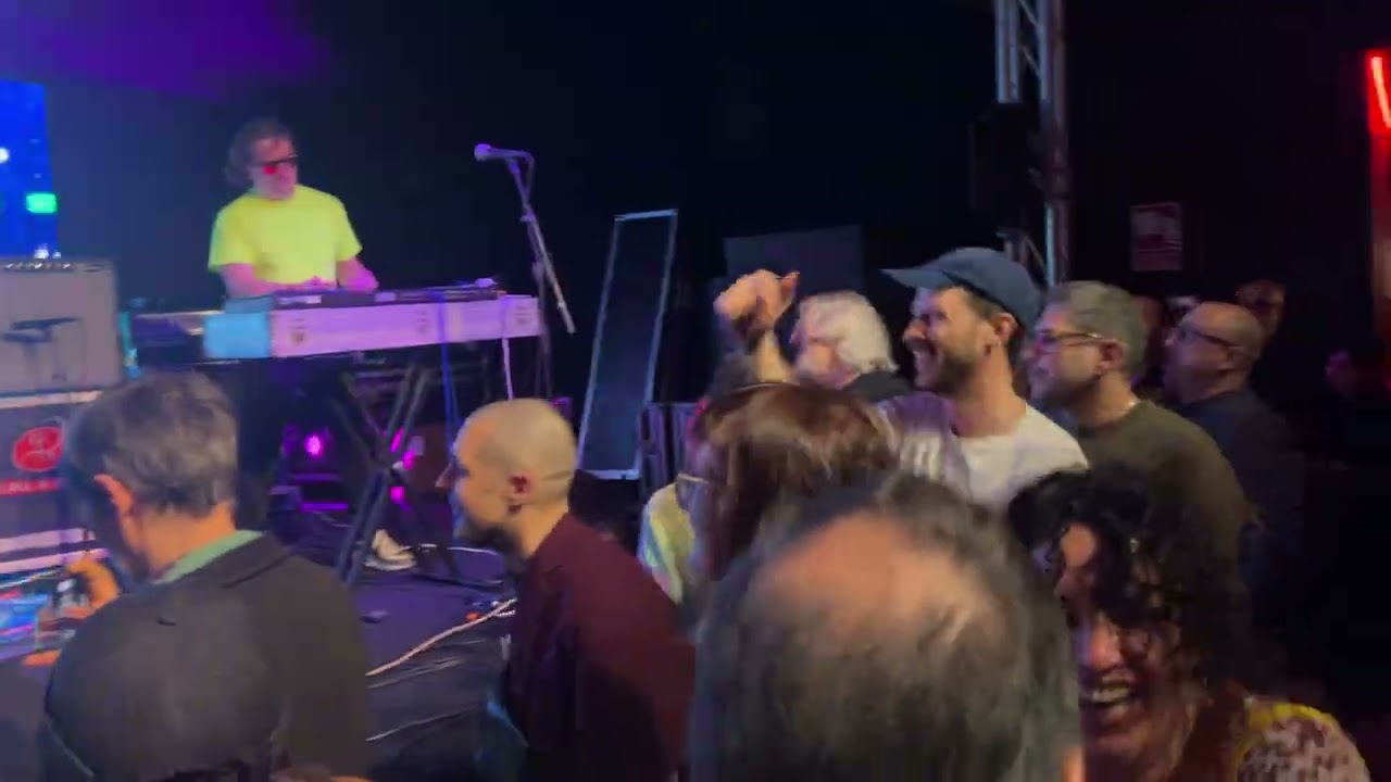 HELEN LOVE - Does your heart go boom (Live @Madrid Popfest, 22/3/2025)