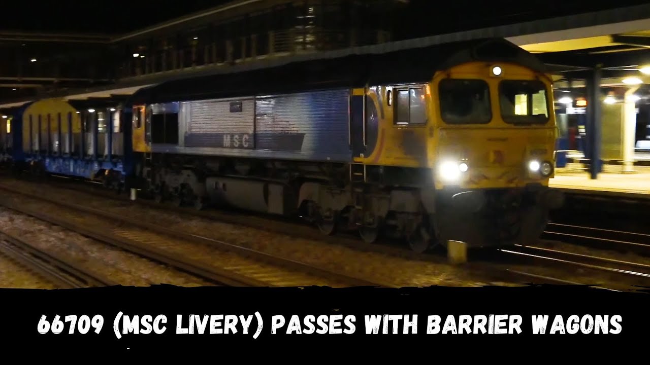 66709 (MSC 'Sorrento') pulls barrier wagons from Tonbridge West Yard to Dollands Moor