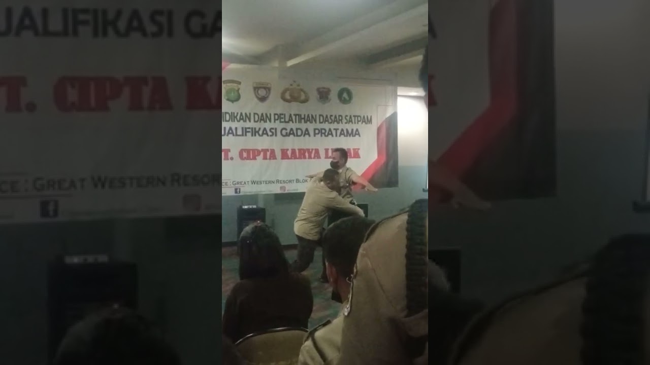 Cara Pemeriksaan Badan Menggunakan Metal Detector/Garet