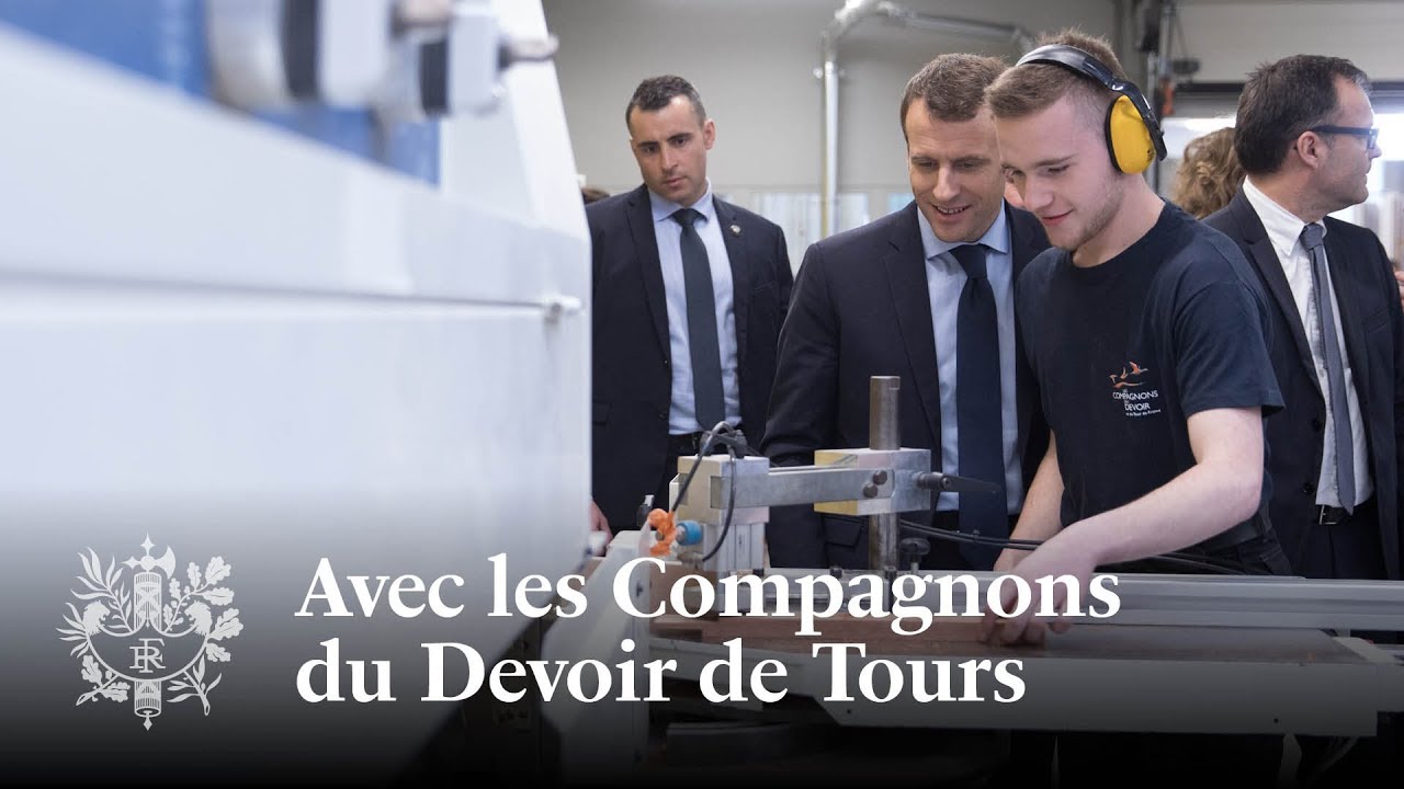 Avec les Compagnons du Devoir de Tours | Emmanuel Macron