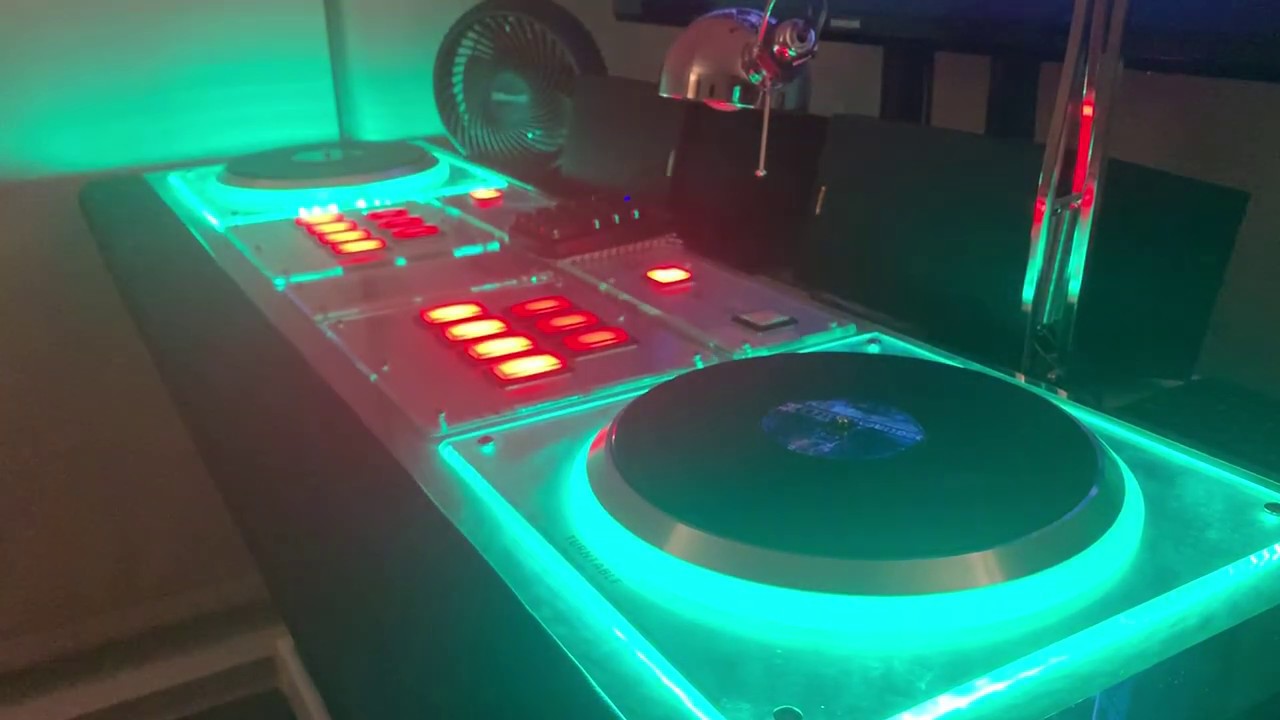 DJ Dao RED (Real Edition Double) with custom turntable RGB