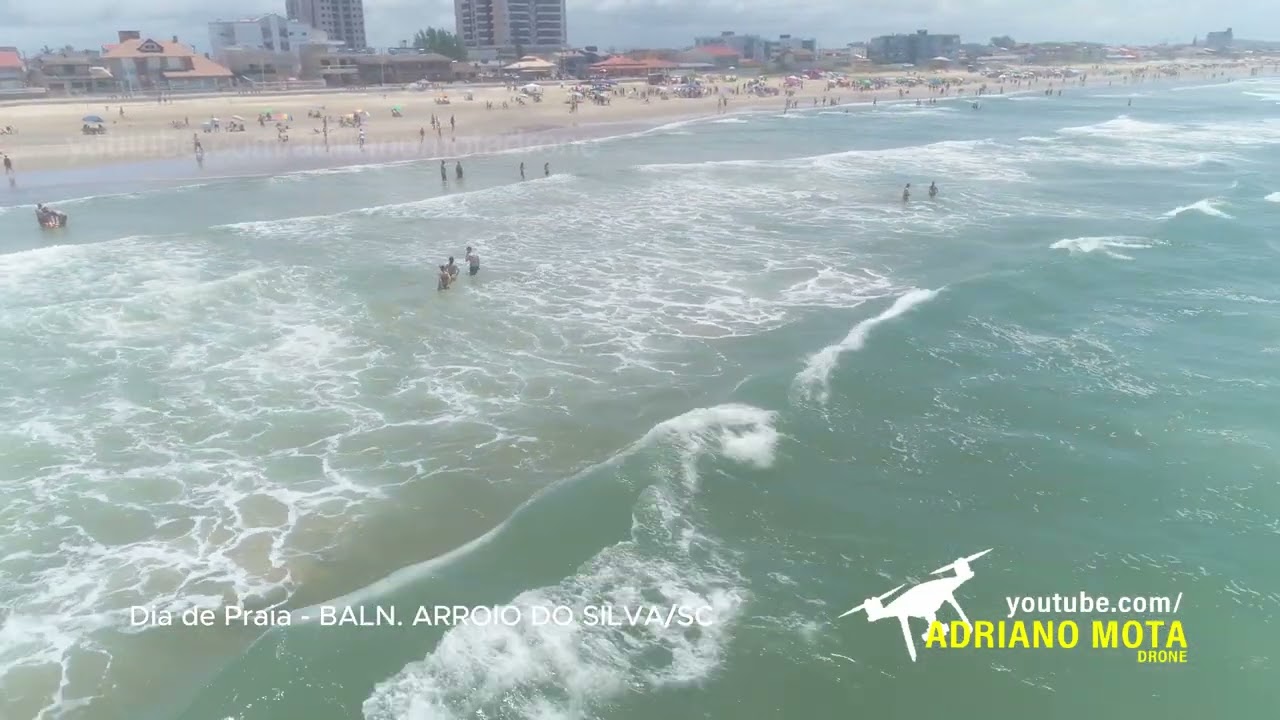 Balneário Arroio do Silva/SC - PRAIA LOTADA