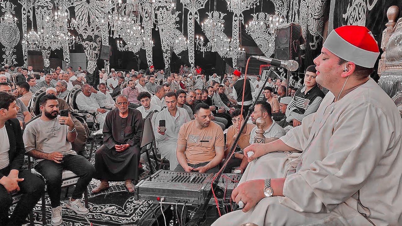 الشيخ محمود القزازيسطر ربع تاريخي من ليله عزاء الحاج الرفاعي عياد