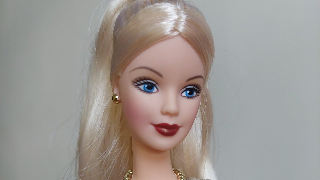 UNBOXING MY RING IN THE NEW YEAR BARBIE ( PRETTIEST FACE EVER ! )