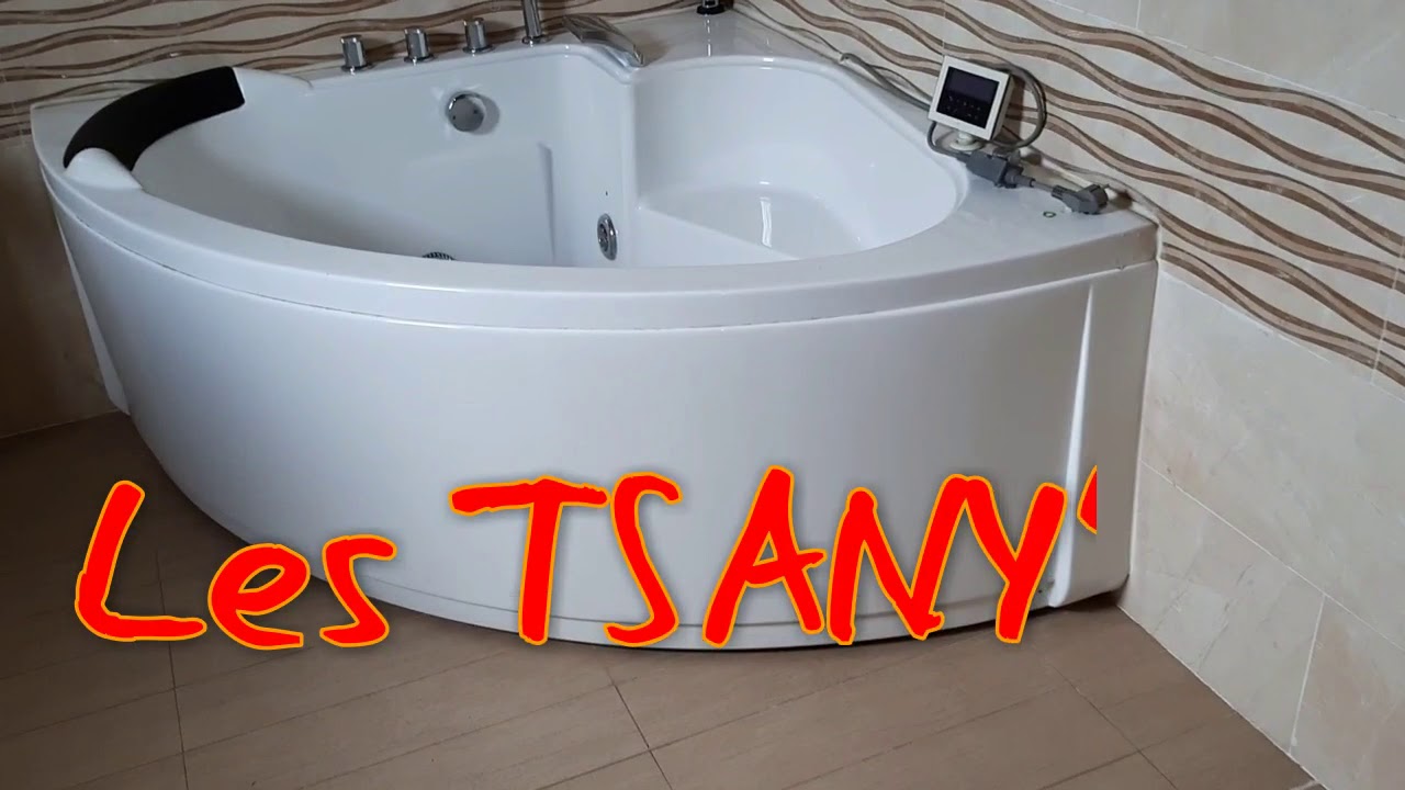 Les Tsany's Salle de bain avec Jacuzzi