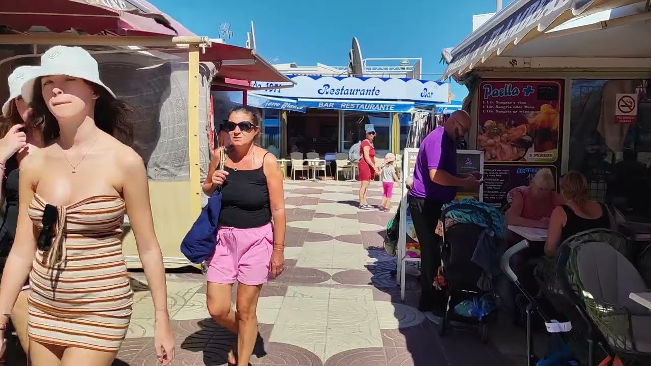 PLAYA DEL INGLES. Weekends in Anexo II. February 2024. GRAN CANARIA