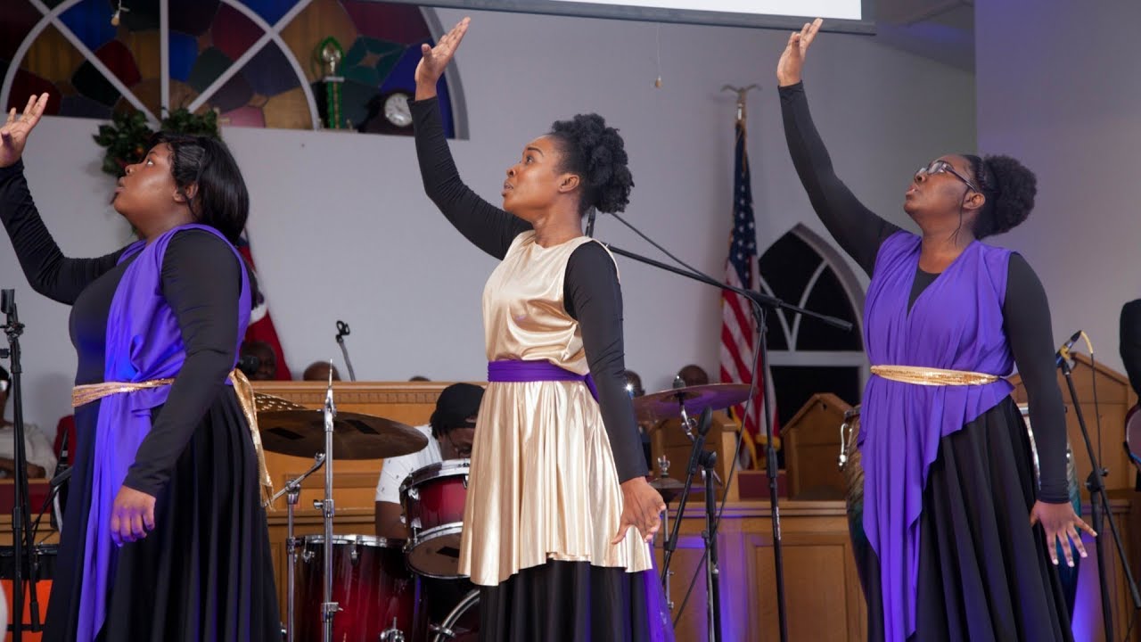 Youth In Action Praise dances | Tasha Cobbs Leonard - Gracefully Broken | live at Youth In Action
